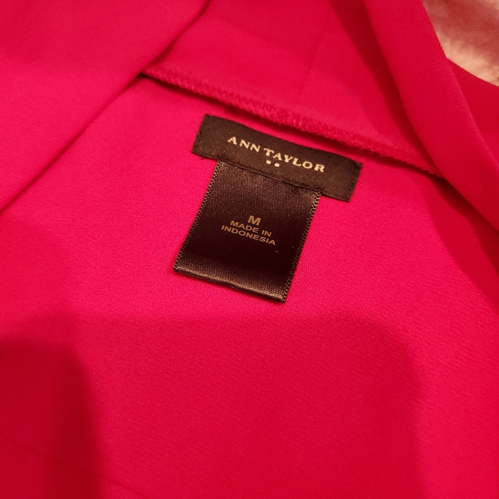 Pink Sleeveless Med Blouse with Bow - Picture 3 of 6